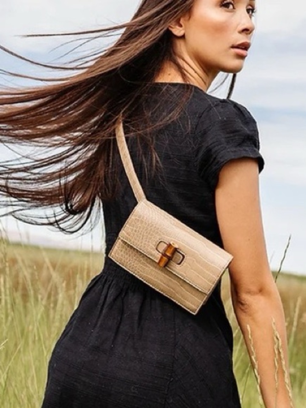 *GREEN* Fawn Design Croc-Embossed Crossbody Bag with Bamboo Buckle